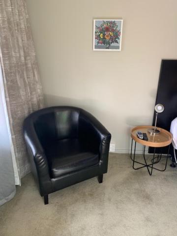 Twizel Central Studio Accommodation ภายนอก รูปภาพ