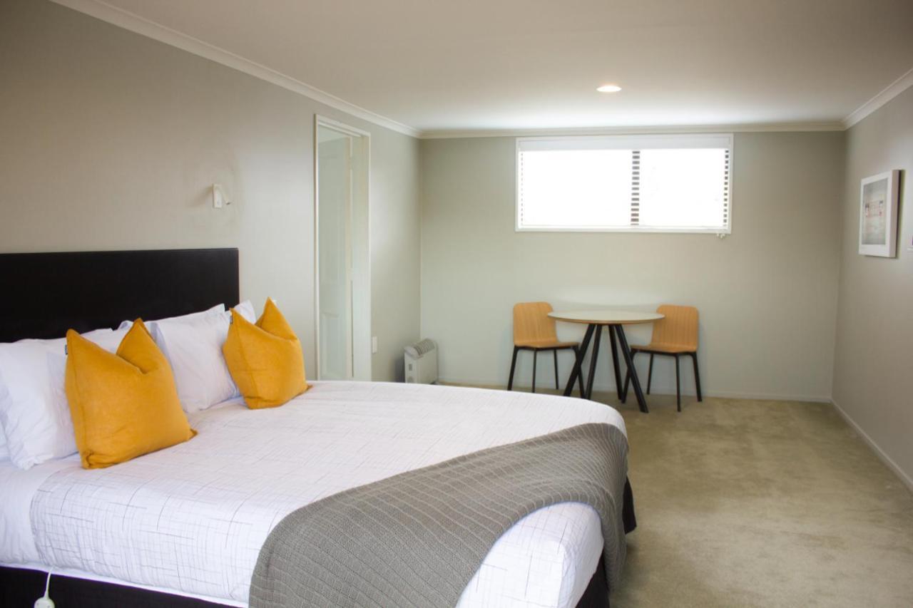 Twizel Central Studio Accommodation ภายนอก รูปภาพ